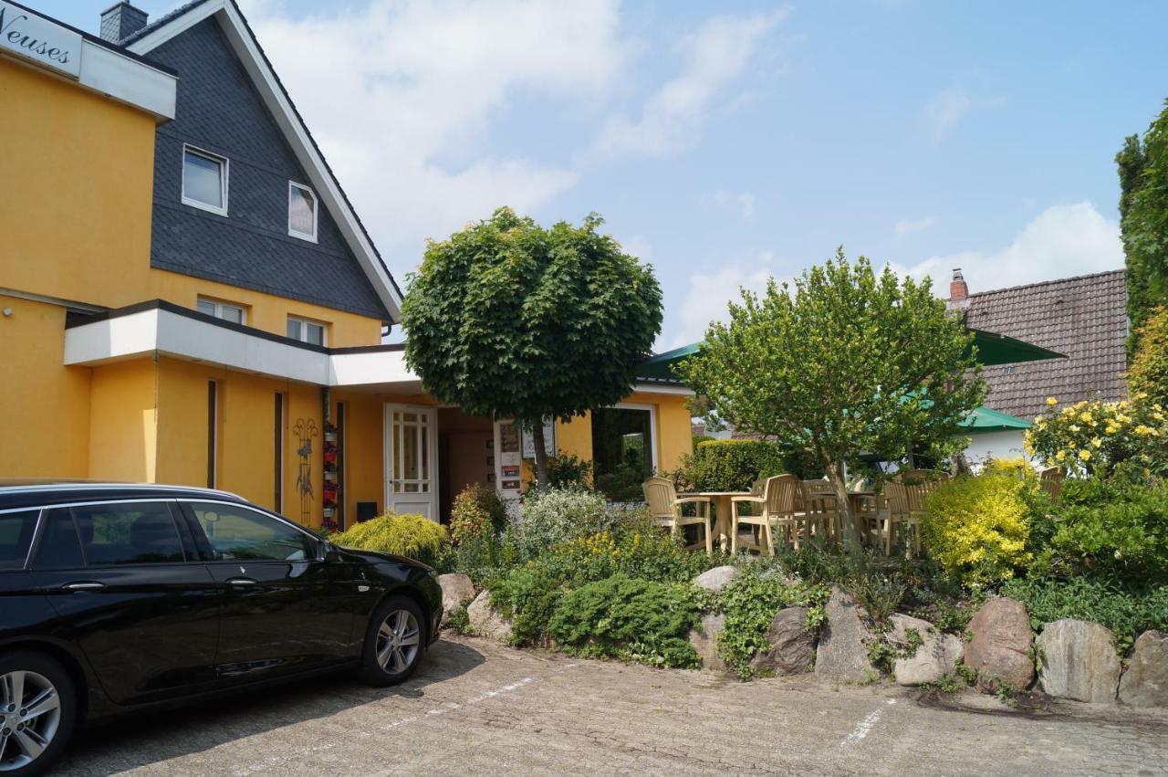 Hotel Neuses Cuxhaven Exteriör bild
